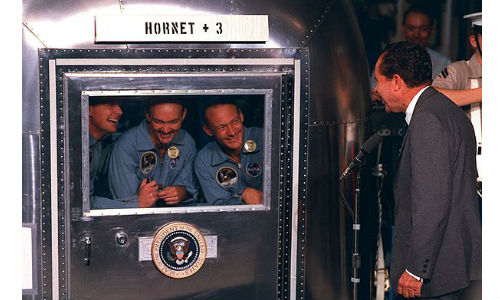 the-apollo-11-crew-and-president-richard-nixon-during-the-post-mission-quarantine-period