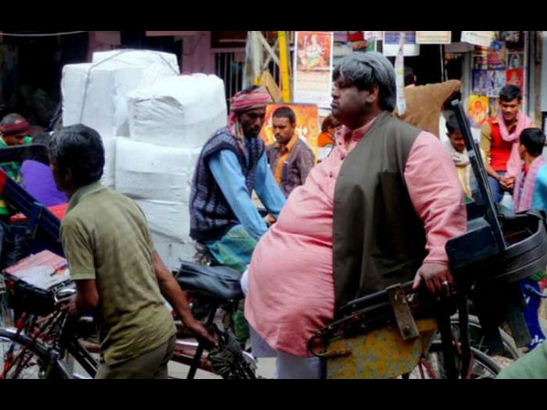 ఫేస్బుక్లో హల్చల్ చేస్తున్న కామెడీ పేరడీలు