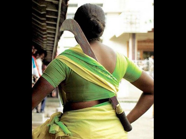 నవ్వులు పూయిస్తున్న సోషల్ మీడియా సిత్రాలు