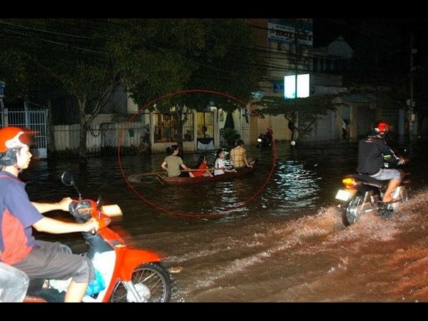 హాట్ హాట్ సోషల్ మీడియా!