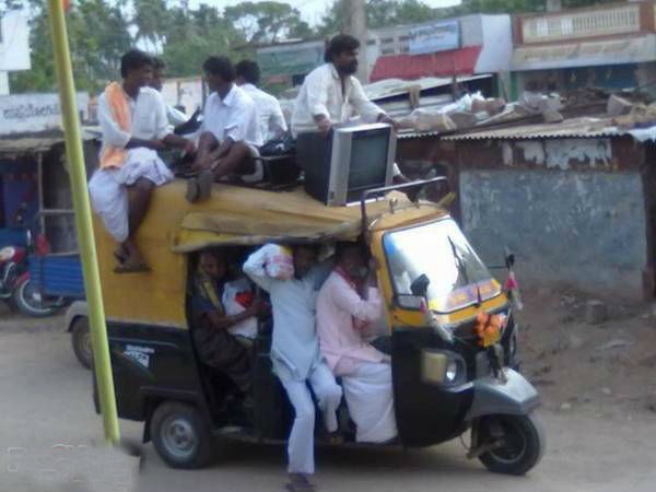 సోషల్ మీడియా@ విభిన్న ఫోటోల వేదిక