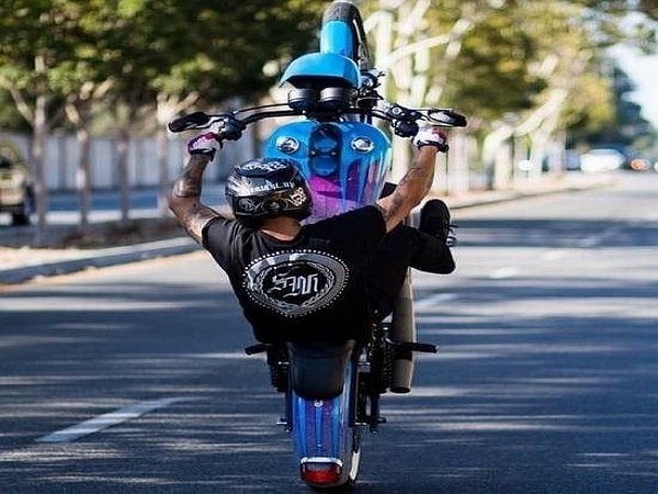 సోషల్ మీడియా వినోదాత్మక చిత్రాలు!!