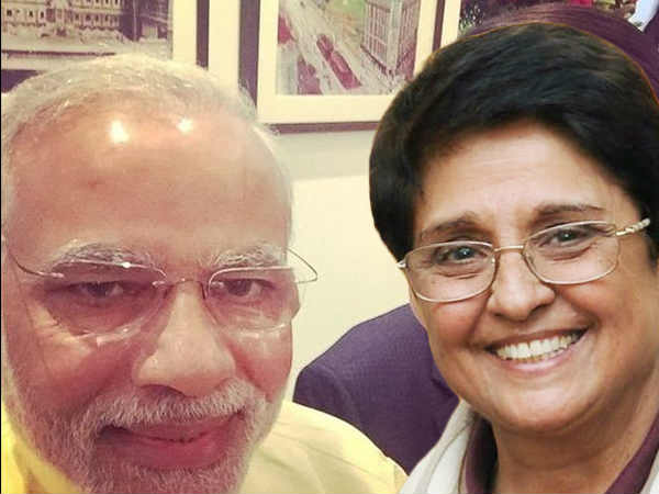 మోడీతో కిరణ్ బేడీ సెల్పీ