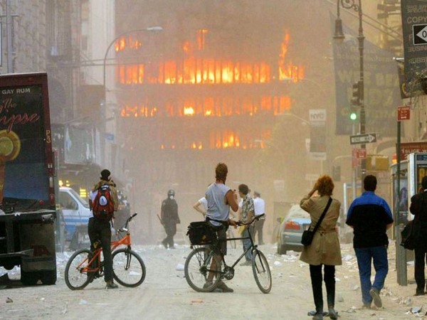 9/11 దాడులకు 14 ఏళ్లు, విషాదకర చిత్రాలు