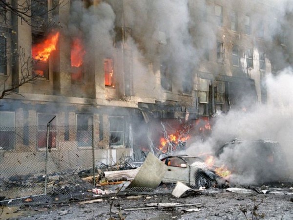 9/11 దాడులకు 14 ఏళ్లు, విషాదకర చిత్రాలు