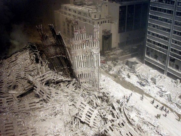 9/11 దాడులకు 14 ఏళ్లు, విషాదకర చిత్రాలు