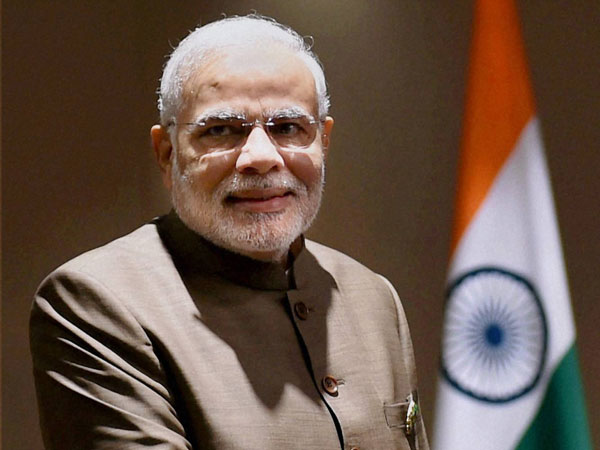 పౌర హక్కులు మంటగలుస్తున్నాయి