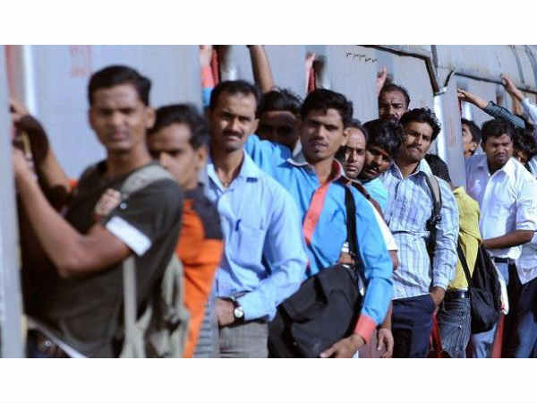 ముంబై లోకల్ ట్రైన్