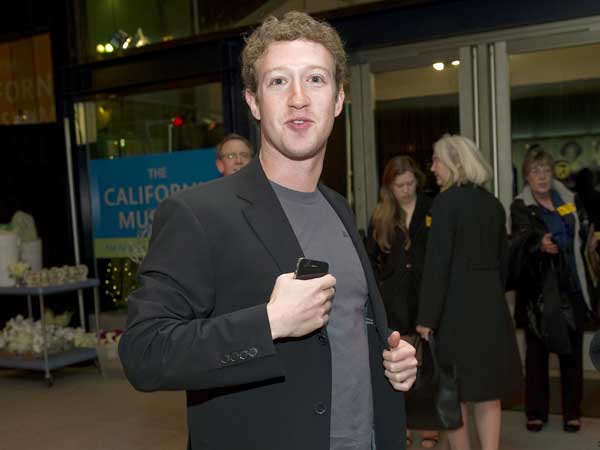 మార్క్ జూకర్ బర్గ్ (MARK ZUCKERBERG)