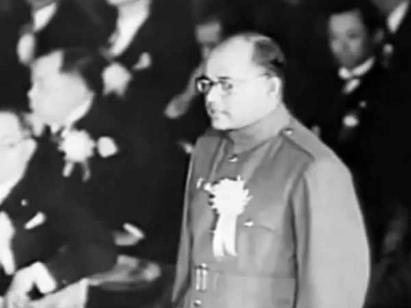 1945లో తైవాన్ లో జరిగిన విమాన ప్రమాదంలో