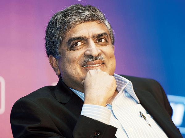 నందన్ నీలేకనీ, ఆయన భార్య రోహన్ నీలేకని