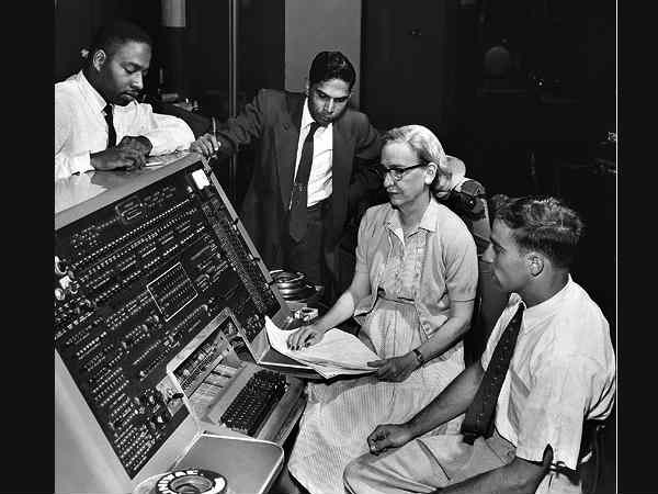 ఫస్ట్ కంపెలర్ - A-0 for UNIVAC 1- 1952