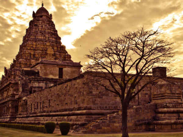 వేయి సంవత్సరాల ఆ గుడిలో అన్ని మిస్టరీ వింతలే