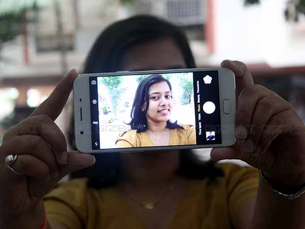 ఒప్పో ఎఫ్1ఎస్ ఫీచర్లు