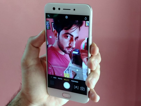 OPPO F3 Plus మోడల్ తరహాలోనే OPPO F3 కూడా