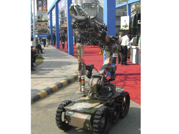 200 మీటర్ల దూరం వరకూ