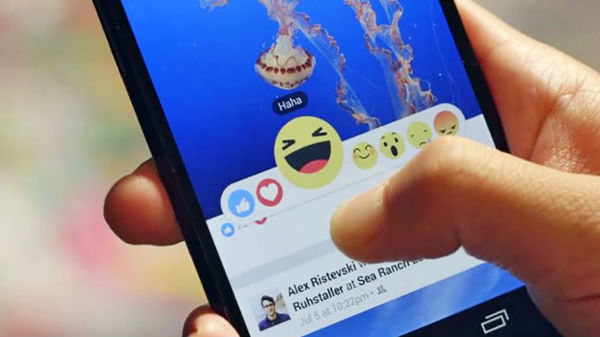“Facebook Video Downloader” అనే ఎక్స్టెన్షన్ ద్వారా..