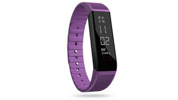 Boltt Fitness Tracker With AI (ధర రూ.800)