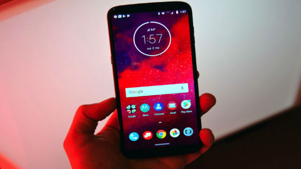 Moto Z3 ఫీచర్లు(అంచనా)....