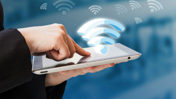 డేటా బ్యాకప్ల కోసం WiFi....