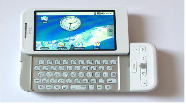 హెచ్టీసీ డ్రీమ్ (HTC Dream) పేరుతో లభ్యం..