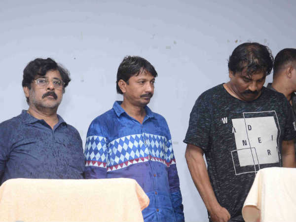 కిరాయి ముఠాతో..