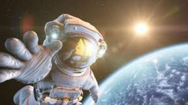 ISRO,CNES కు....