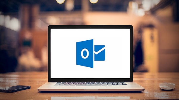 అవుట్లుక్ (Outlook)