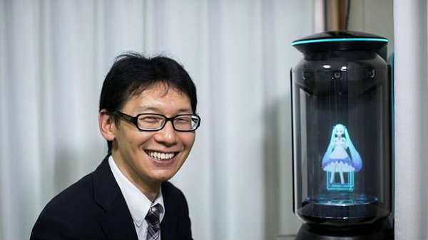 టోక్యో లో నివసించే Akihiko Kondo....
