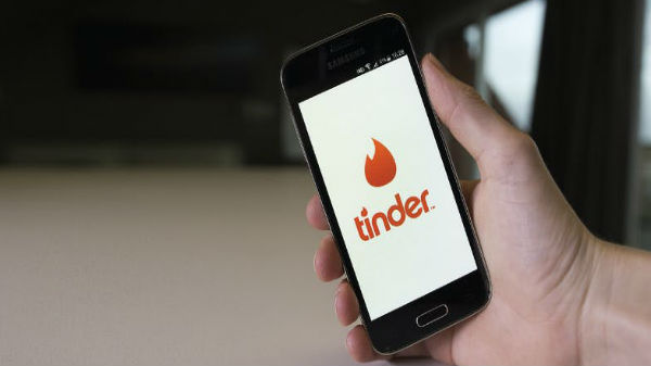 టిండర్ (Tinder) యాప్..