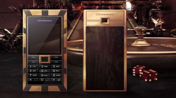4.Vertu Signature Cobra:
