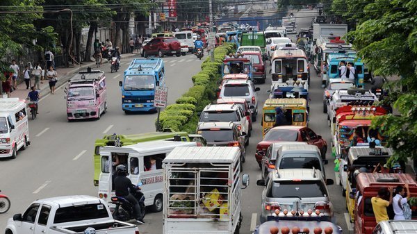 కొంతలోకొంత ట్రాఫిక్ రద్దీ