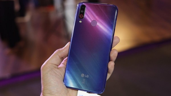 LG W10