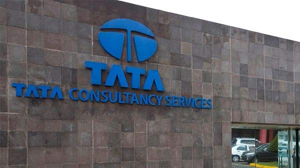 టీసీఎస్ 12,356 మందికి ఉద్యోగాలు