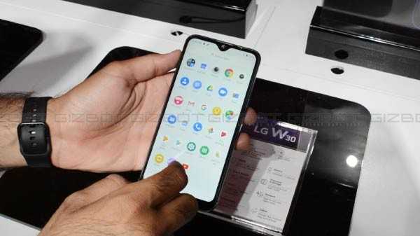 LG W30