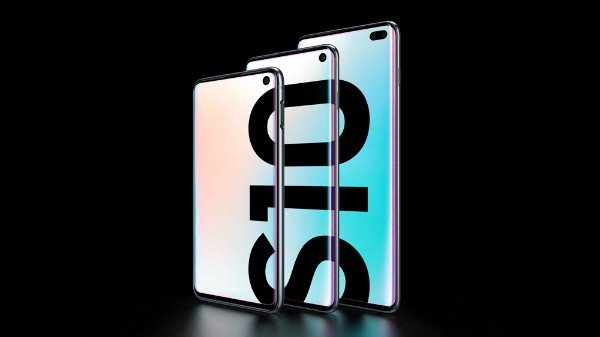 Samsung Galaxy S10 At Rs. 61,900