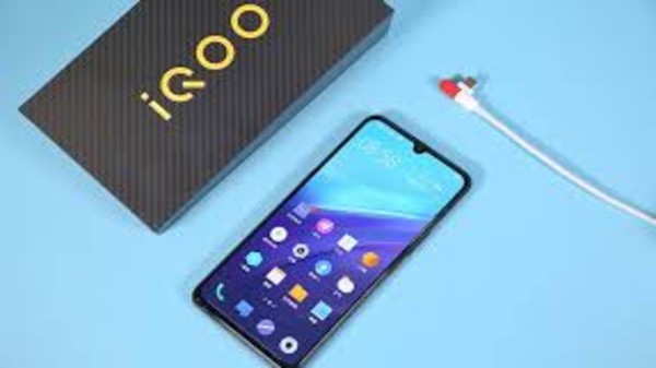 ఇండియాలో iQOO మొదటి వాణిజ్య 5G స్మార్ట్ఫోన్