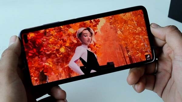 AMOLED ప్రమాణాలతో సరిపోలడానికి IPS LCD స్క్రీన్ విఫలమైంది