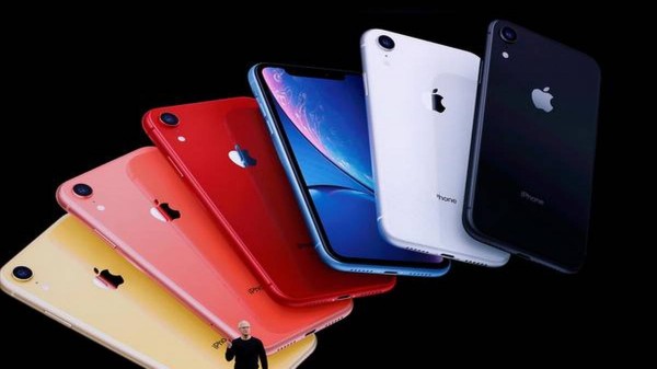 ఐఫోన్ల మీద భారీగా ధరలను పెంచిన ఆపిల్ సంస్థ