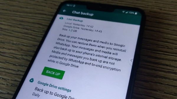 IOS లో వాట్సాప్