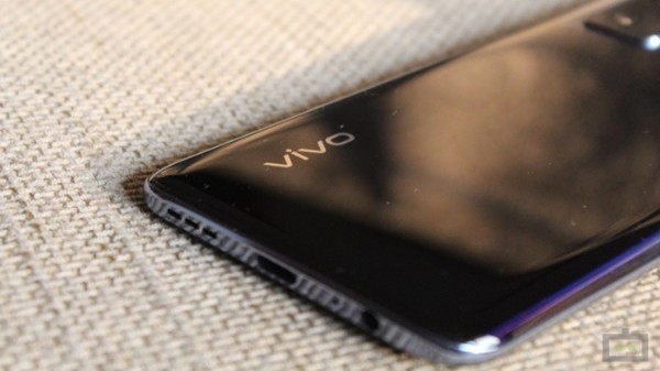 వివో V20SE 33W ఫ్లాష్ ఛార్జ్ ఫీచర్స్