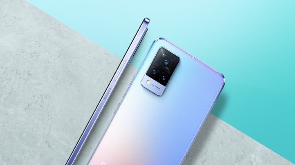 వివో V21e 5G లీక్ పోస్టర్