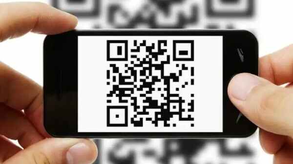 మీరు QR కోడ్ను స్కాన్ చేస్తే ఏమి జరుగుతుంది?