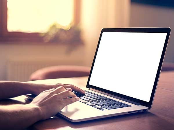 ల్యాప్‌టాప్ ఓవర్ హీటింగ్‌ను నిరోధించేందుకు చిట్కాలు...